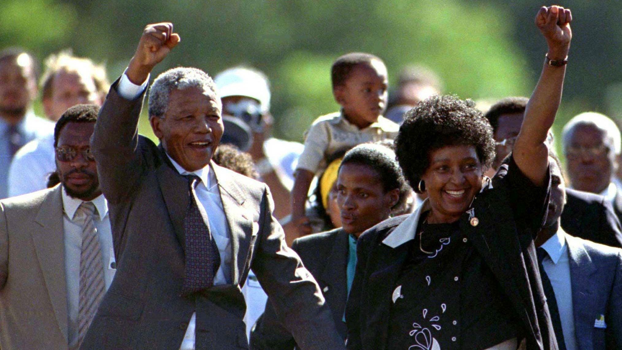 Winnie & Nelson Mandela le jour de sa libération le 11 février 1990Winnie & Nelson Mandela le jour de sa libération le 11 février 1990